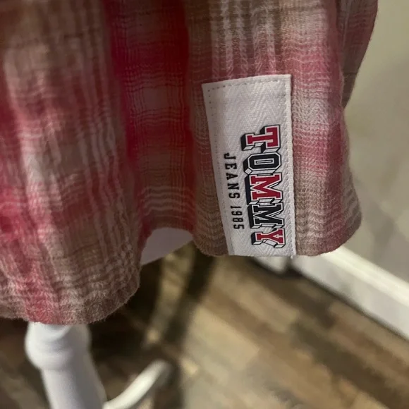 Tommy Hilfiger Women’s Peplum Blouse - Picture 4 of 9